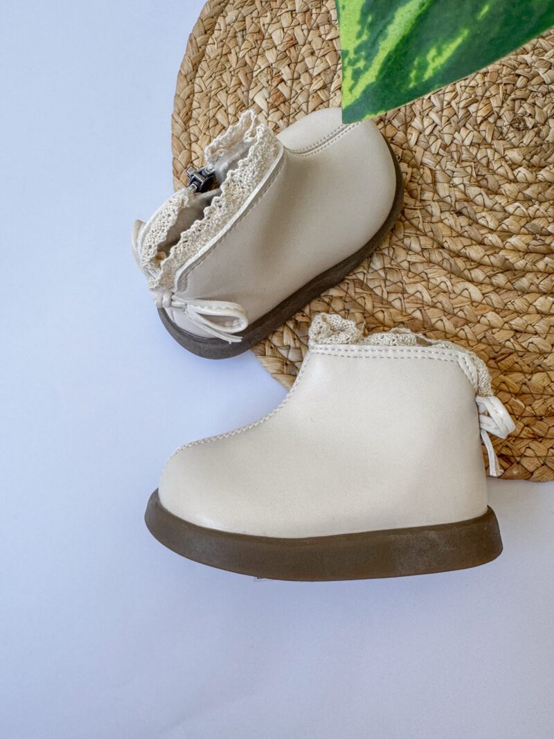 Botines eur 22 / 14 cm