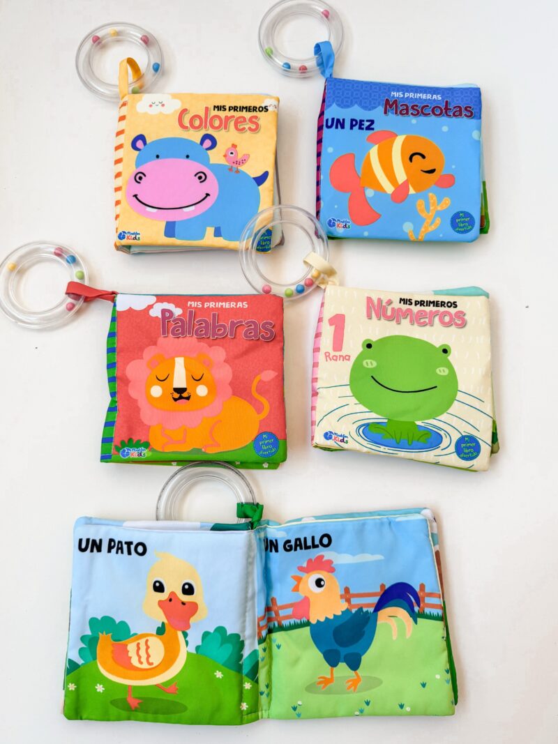 Libros de Tela con Sonajero