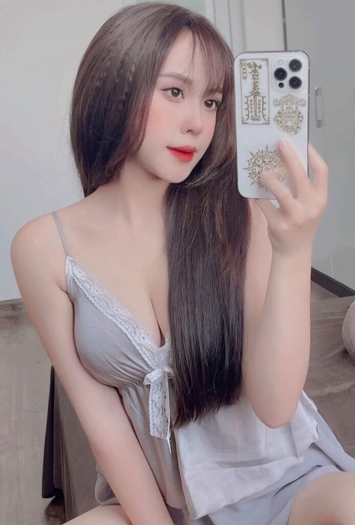 Hình Ảnh Em Be Gái Cute – Vũ Điệu Thời Trang Quyến Rũ Và Góc Nhìn Xã Hội